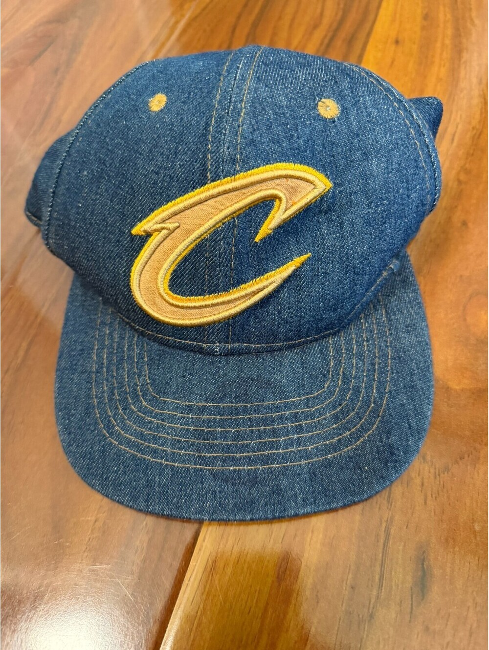 Cleveland Cavaliers Mitchell & Ness Snapback Hat Wool Logo Blue Gold Adult